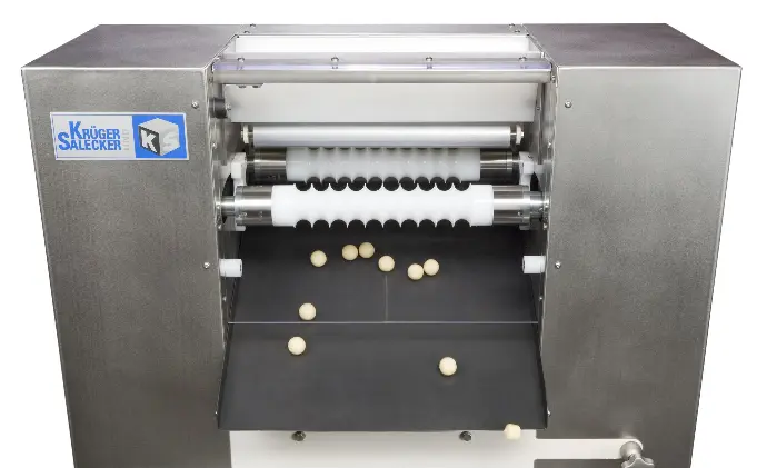 Machine formeuse Krüger & Salecker